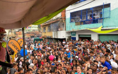 Kucce dibuja sonrisas al pueblo de Petare